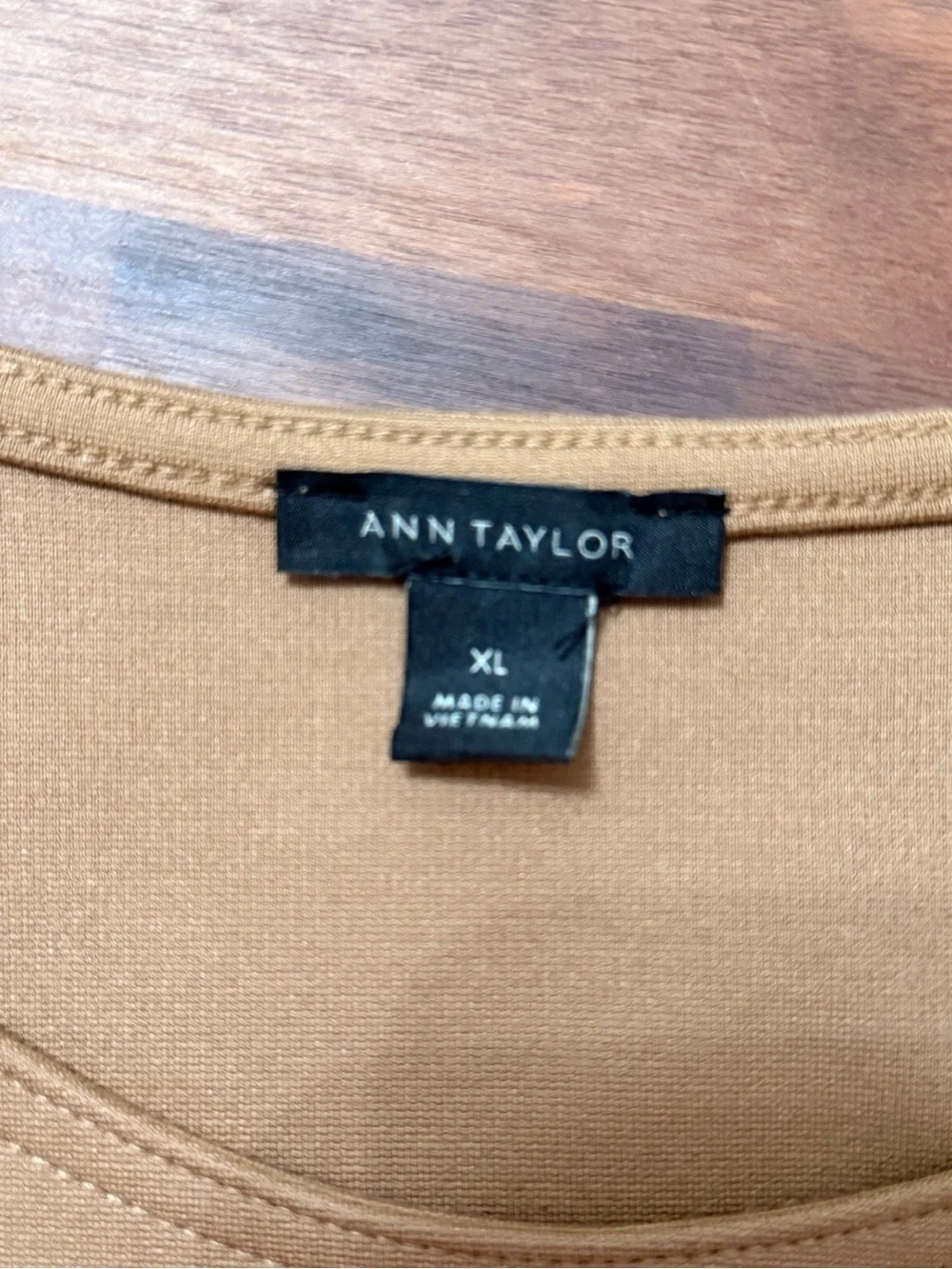 Ann Taylor Tan Puff Sleeve Short Sleeve Tee - Picture 3 of 5